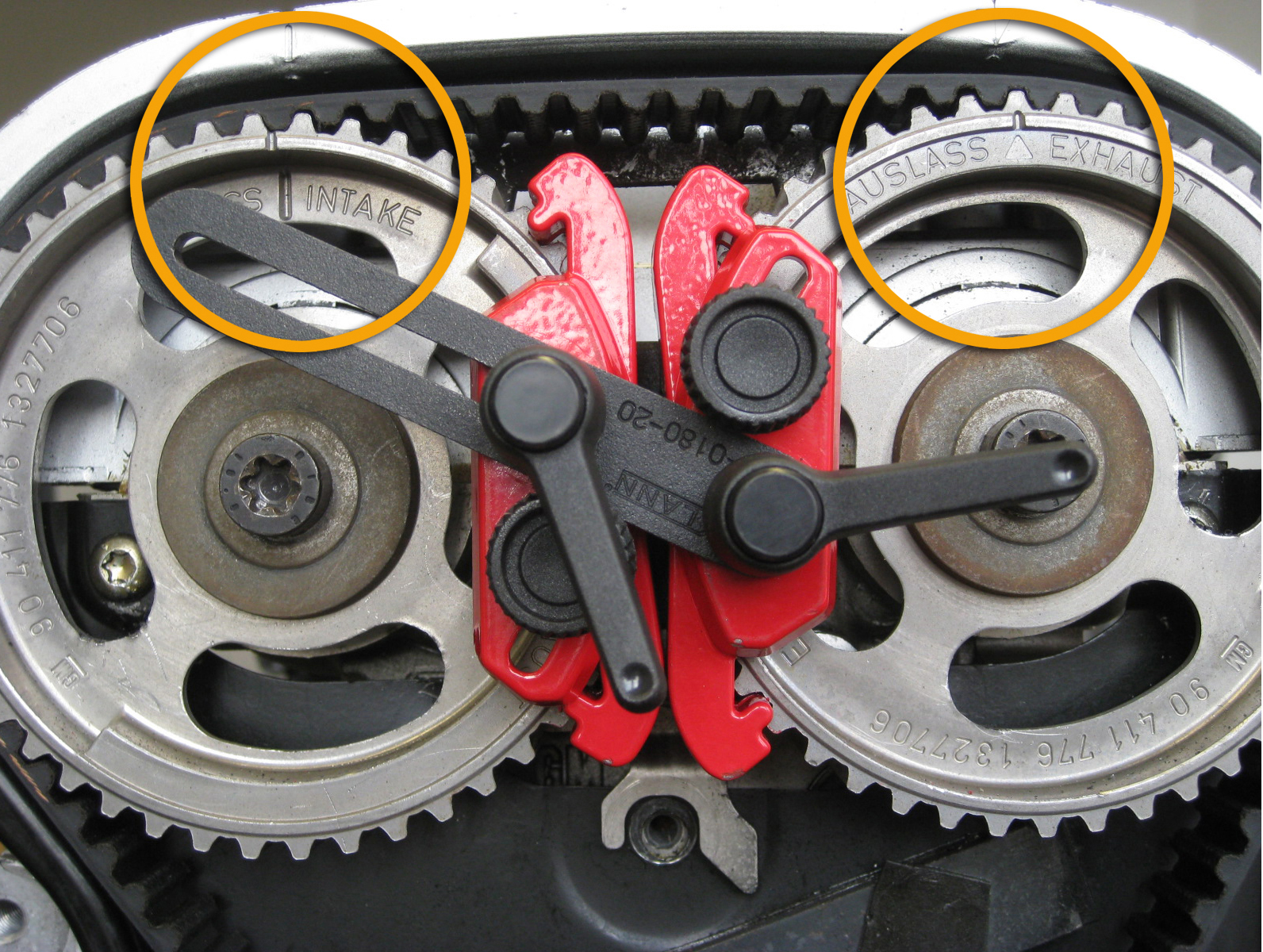 ContiTech Installation Tips Changing Timing Belts, ContiTech Antriebssysteme GmbH, Story